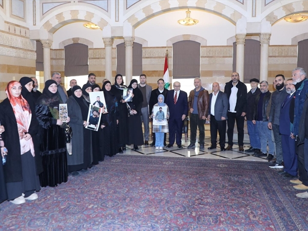 "لجنة أهالي الأسرى" زارت سلام.. الحاج حسن: كان متفهماً ومتبنياً للأفكار التي قدمناها