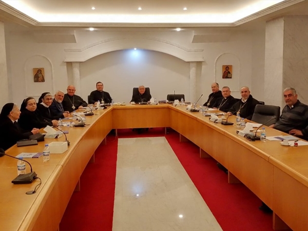 المطارنة الكاثوليك يرحبون بعودة الجنوب الى حضن الدولة