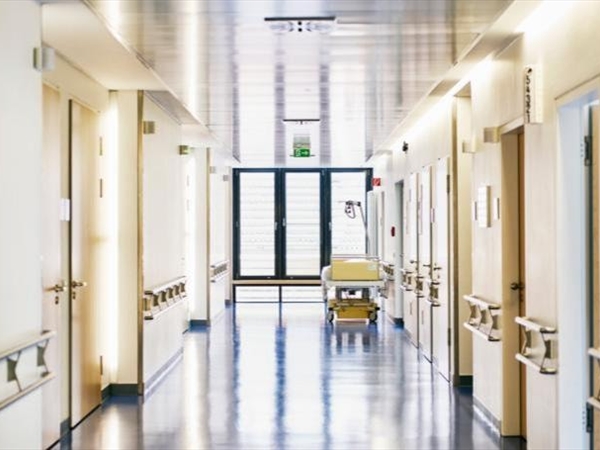 الكويت تُدرج 8 مستشفيات لبنانيّة على قائمة الإرهاب