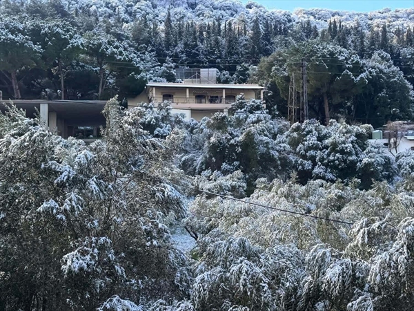 الثلوج لامست الـ 500 متر في عكار للمرة الأولى وطرقات عدة قُطعت في المناطق المرتفعة