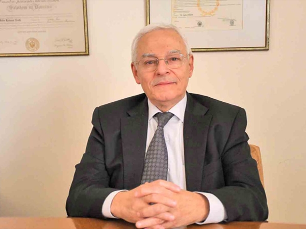 د. سابا قيصر زريق: الحركة الثقافية في لبنان ناشطة ولم [...]