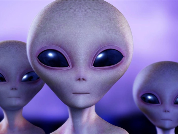 "الكائنات الفضائيّة" تُحيّر الأميركيّين..!