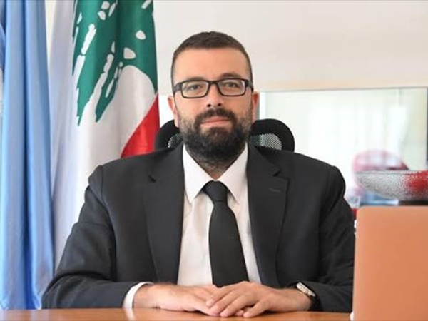 تصعيد سياسي: تجمّع العشائر العربية يهاجم تصريحات أحمد الحريري ومواقفه الأخيرة