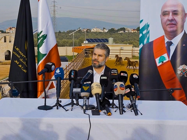 إخلاء غير قانوني للحيوانات.. مناشدة  لرئيس الجمهورية لحماية مشروع مربط المشرق العربي واستثماراته