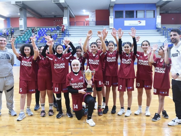 الأهلية تحصد القاب بطولة كرة اليد المدرسية في بيروت