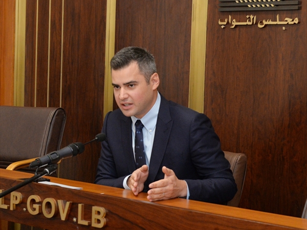 طوني فرنجيه يتقدّم باقتراح قانون يحظر استخدام وسائل التواصل الإجتماعي للأطفال دون 14 عاماً