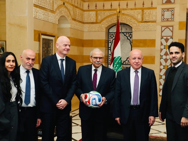 سلام التقى انفانتينو بالسرايا وحيدر يكشف مواصفات الملعب الدولي