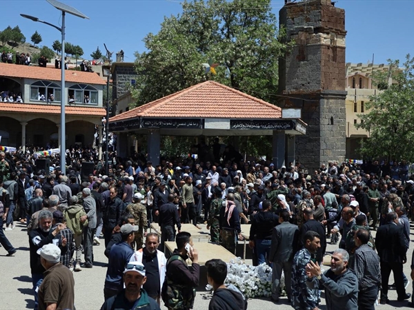 الحكومة السورية تتبادل محتجزين مع فصائل درزية في السويداء