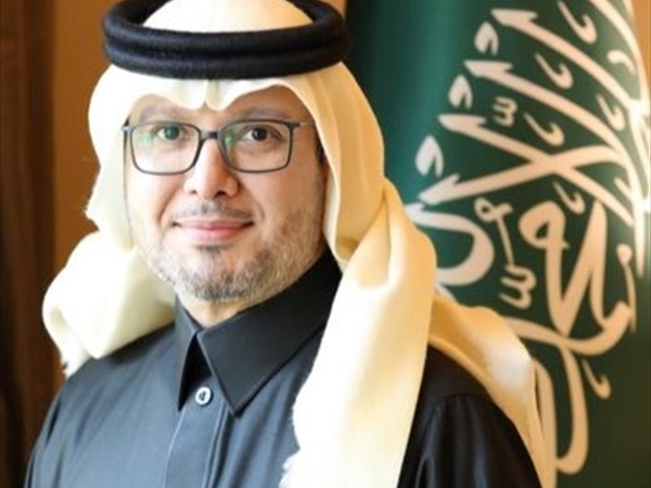 السفير السعودي لدى لبنان وليد البخاري في يوم التأسيس: "نعتز بجذور وطنٍ راسخ"
