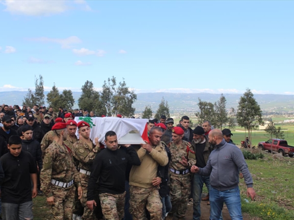 تشييع مهيب للشهيد العسكري علي عجم في عكار بعد استهداف إسرائيلي في صور Subtitle  Date  Menu  Body الرئيسية	 إدخال	  	  		           		   		           		   		                 		    	        	                     			 Author ×لا يوجد