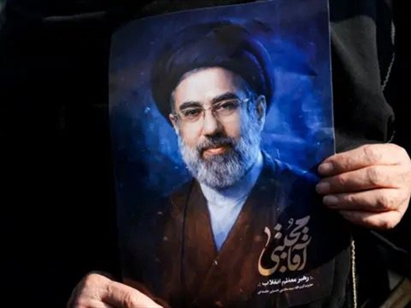 بعد تنصيب “خامنئي الابن”.. ماذا لو سقط نظام الملالي؟