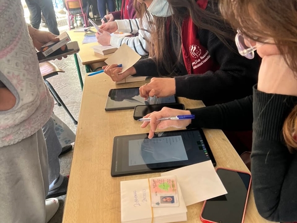 مساعدات دولية تعزِّز صمود القطاع الصحي وسط تفاقم أزمة النزوح