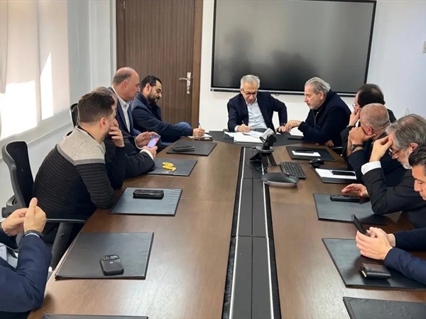 وزير الاقتصاد يُطمئِن إلى توافر السلع والمحروقات ويُحذِّر من استغلال [...]