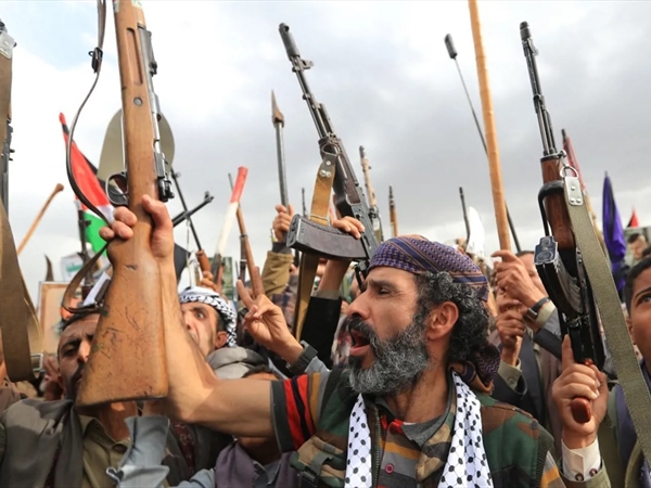 الحوثيون: مستعدون للتدخل إذا استمر التصعيد ضد إيران