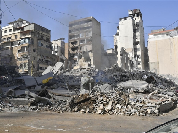 الإحتلال يعمل على تدمير حزب الله.. ويقطع أوصال الجنوب ويستهدف بيروت