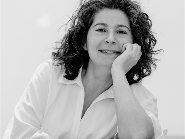 كاترين كرم: أعمال فنّية في هونغ كونغ والسدو في قلب [...]