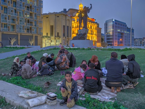 لا غربة في وطن