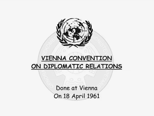 المفهوم القانوني لإعتبار المعتمد الدبلوماسي غير مرغوب فيه