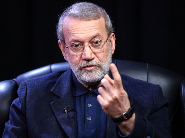 بعد تقارير عن استهدافه… رسالة مرتقبة من علي لاريجاني