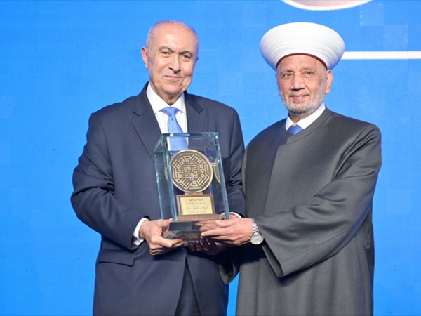 مخزومي مكرّماً المفتي دريان: نُدين العدوان الإيراني على الدول العربية