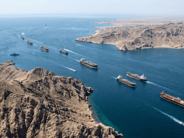 ما جديد الضربات في مضيق هرمز؟