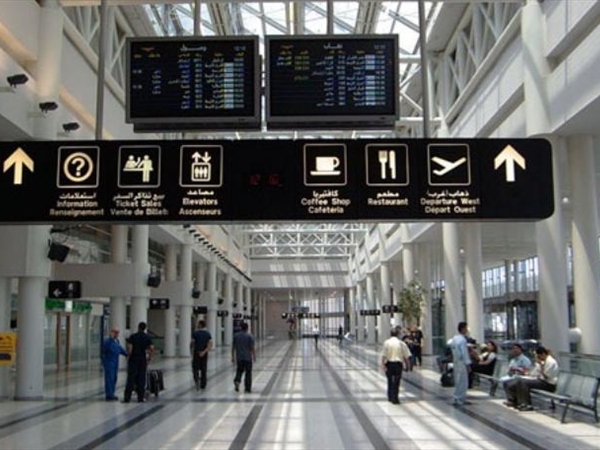 المطار يعمل بشكل عادي... والطريق المؤدية إليه سالكة