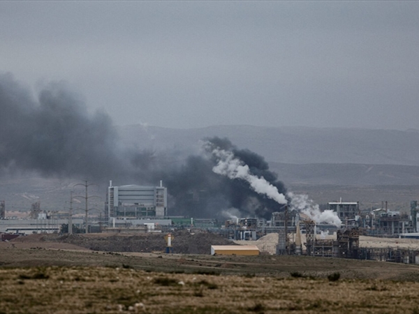 ترامب يلهو «بالغولف» وعينه على الإنزال البري في خرج.. وتل [...]