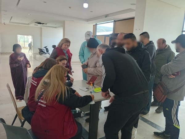 مؤسَّسة مخزومي تقدم مساعدات غذائية للعائلات في مراكز الإيواء