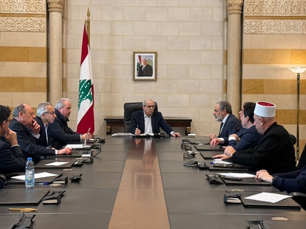 سلام يوجِّه بتسريع الإجراءات لتسهيل تدفُّق السلع