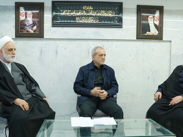 التلفيزيون الإيراني: ينشر صورة من الإجتماع الثاني للمجلس القيادي المؤقت