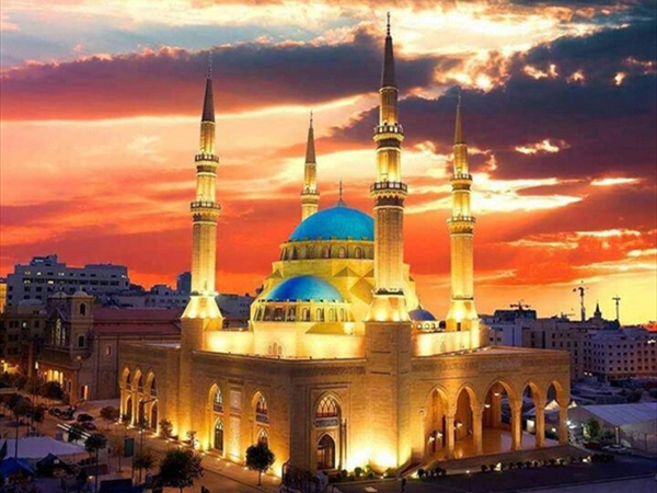 بيوت الله في بيروت: رحلة عبر قرون من الإيمان والعمارة [...]