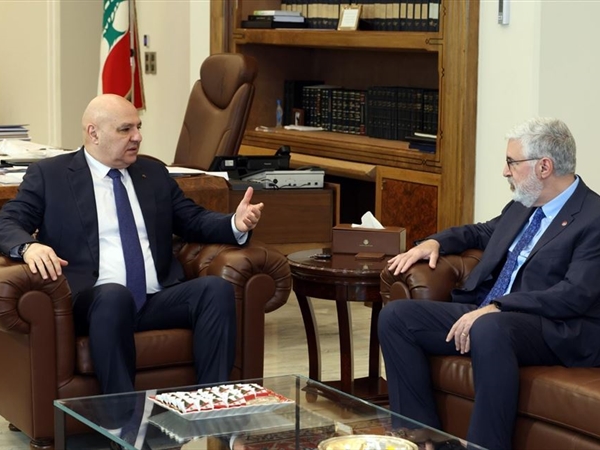 عون: حريصون على أمن جميع المؤسّسات التربويّة