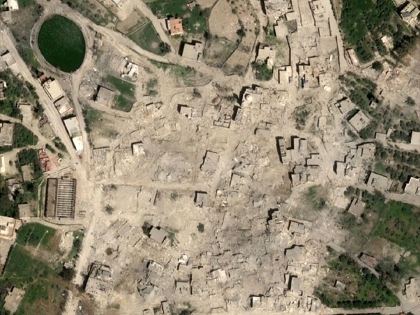 بالصورة: مشهد جوي يظهر وسط بلدة عيناثا بعد عملية النسف [...]