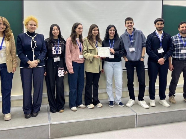 شباب لبناني جامعي يطوِّر لوحة قيادة وطنية للذكاء الاصطناعي ضمن [...]