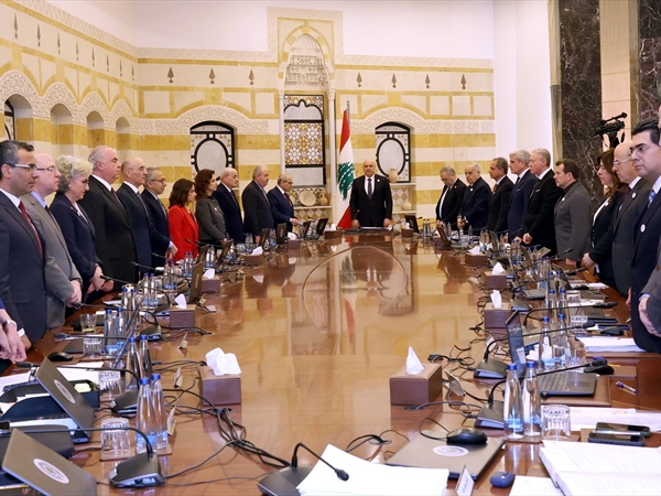 عون لمجلس الوزراء: سأعتمد أي وسيلة لوقف الحرب.. والإتصال مع نتنياهو لم يكن وارداً