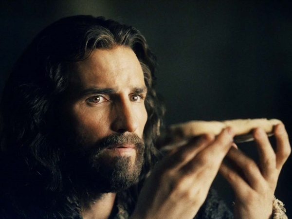 معسكر سينمائي مغلق لمدة عام لتصوير جزءين من «قيامة المسيح»