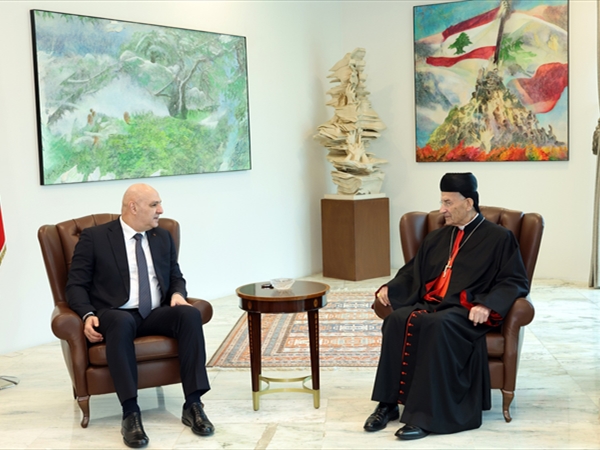 الراعي في قصر بعبدا: المفاوضات لن تتضمن أي تضحية بذرّة من لبنان