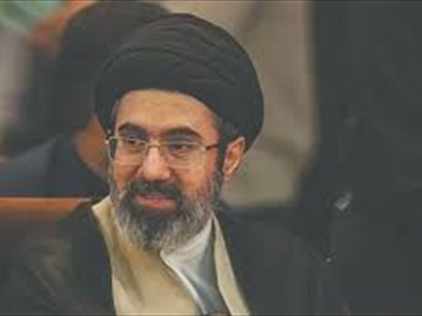 "في حالة طبية خطيرة"… مذكرة استخباراتية تكشف وضع مجتبى خامنئي