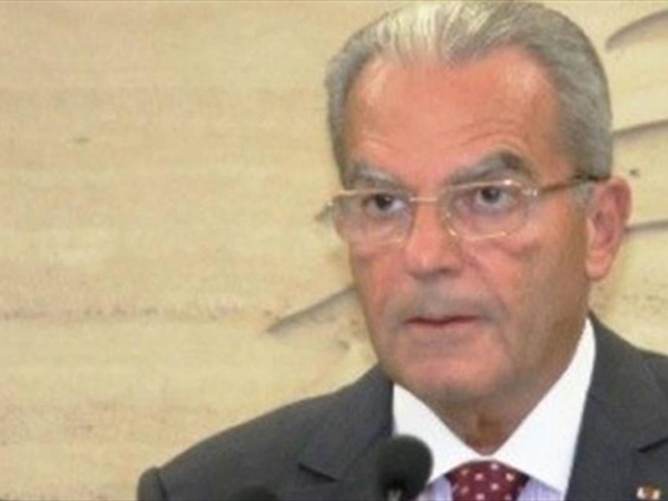 الخازن: قيام جندي من جيش العدو بتحطيم الصليب في بلدة [...]