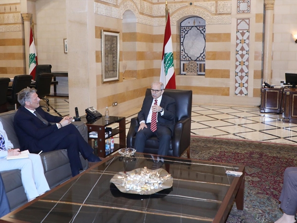 سلام تابع وقف إطلاق النار وتسهيلات عودة النازحين وتبلّغ من [...]