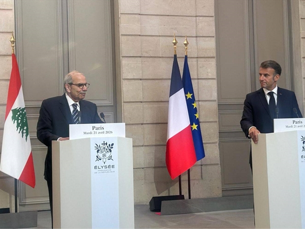 سلام في الإليزيه: أؤيد المفاوضات المباشرة.. ولا استقرار دون الانسحاب الاسرائيلي الكامل