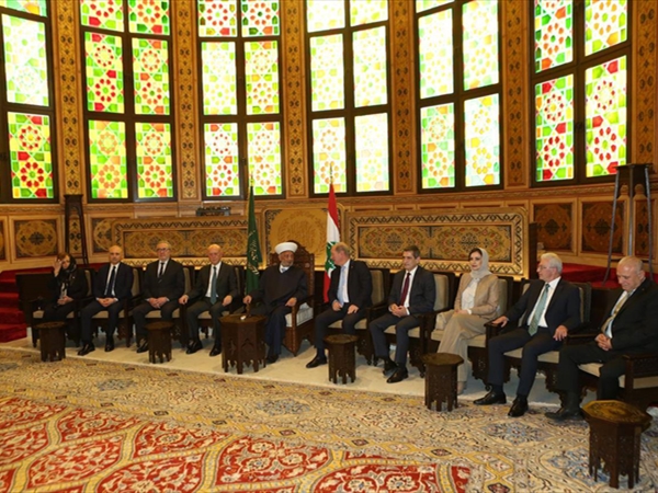 «الجبهة السيادية» في السراي ودار الفتوى.. ريفي: خيارنا الدولة ولا [...]