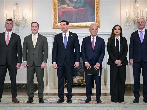 لبنان على طاولة المفاوضات لا ورقة عليها!