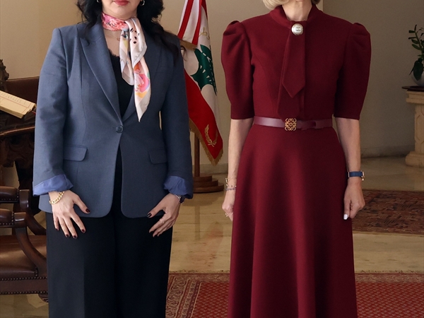 اللبنانية الأولى شكرت القائمة بالأعمال العراقية على المساعدات الإنسانية والإغاثية [...]