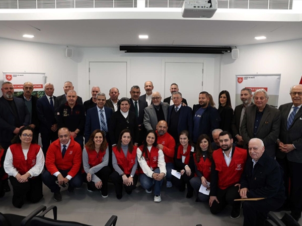 رئيس "منظّمة مالطا لبنان" يستقبل وفداً من القرى الحدودية