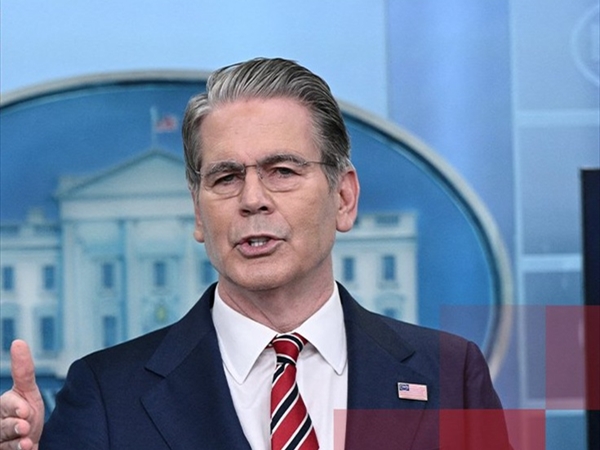 الخزانة الأميركية: تجميد أموال القيادة الإيرانية والحرس الثوري