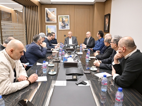 اجتماع طارئ لعدد من نواب العاصمة وفعاليات بيروتية في مكتب مخزومي