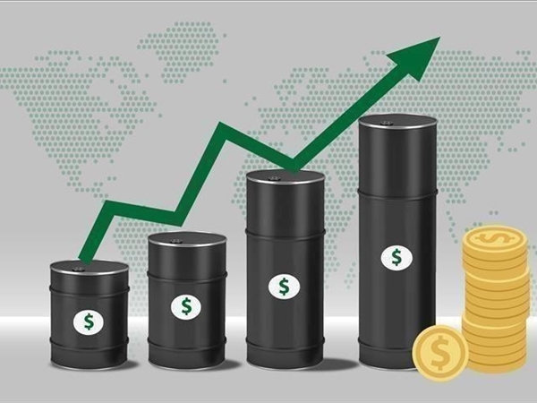 النفط يحلق مجدداً .. ماذا عن سعر الذهب؟