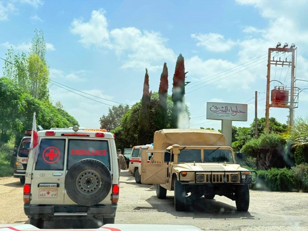 الصليب الأحمر يخلي عائلة وعمال من ميفدون بعد محاصرتهم بمؤازرة الجيش