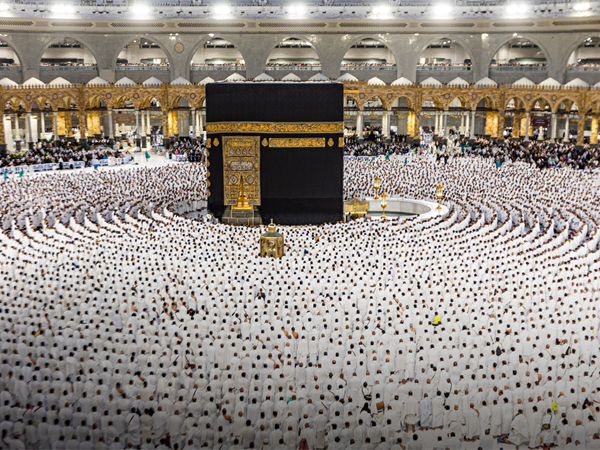 «مواكب النور في دروب الهلاك: ذاكرة الحج قديماً» (7)
